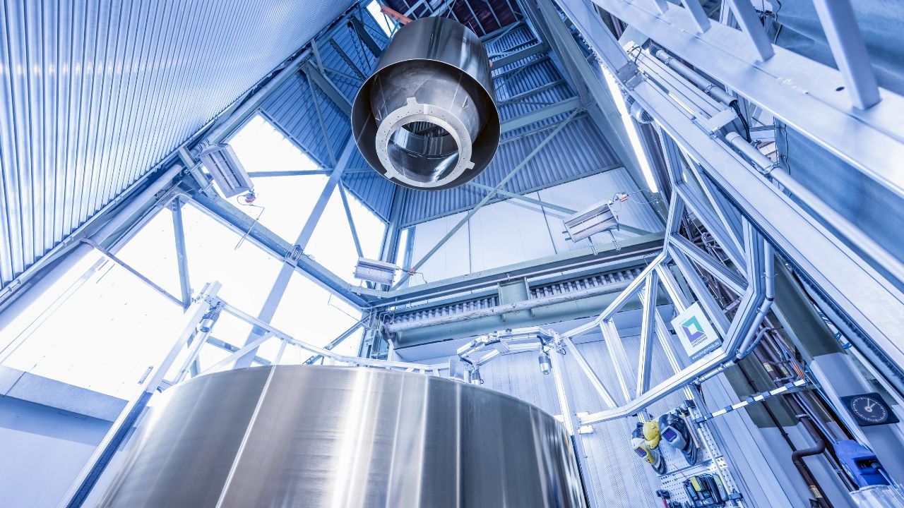 Material reception and silo storage